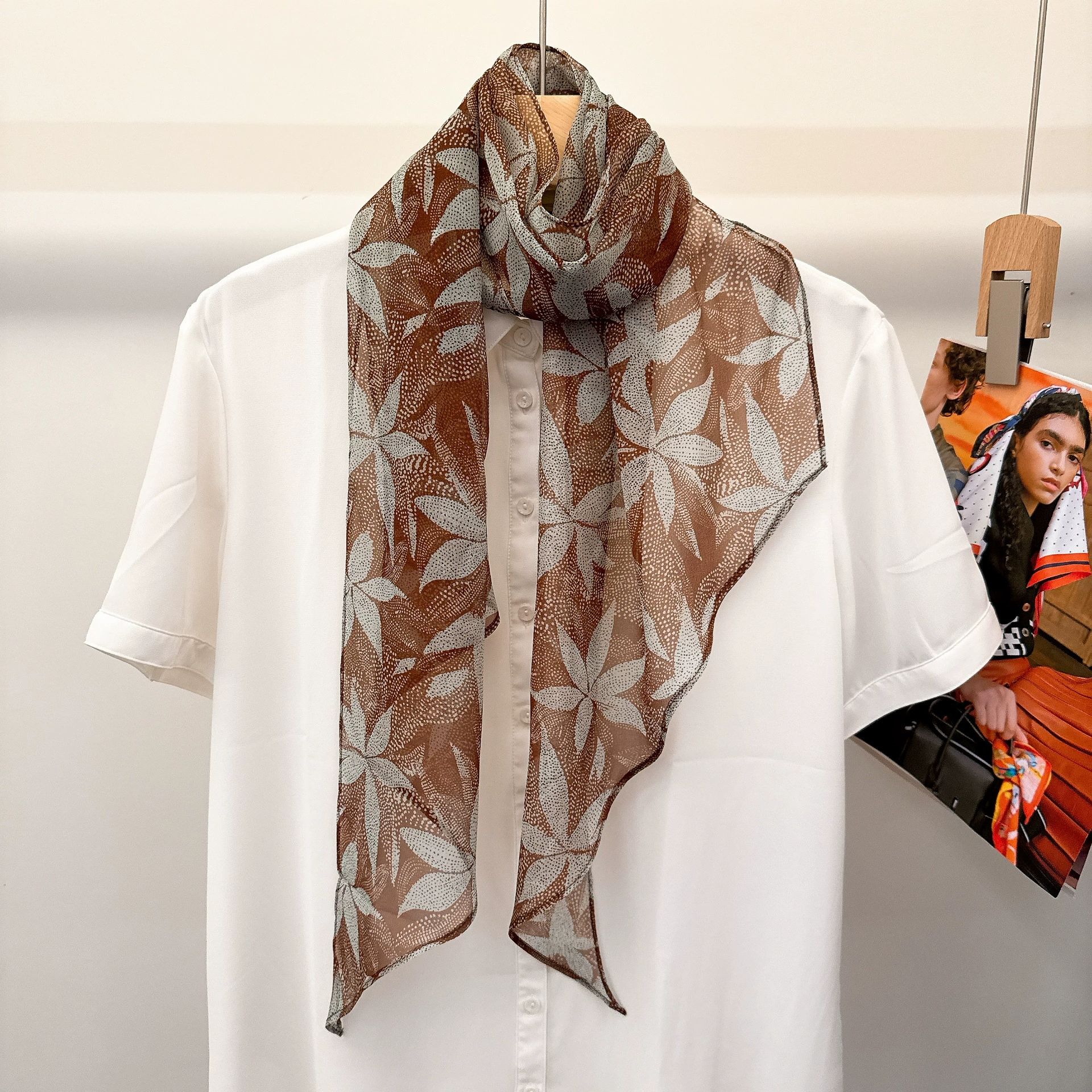 وشاح توويلي من حرير التوت بمنقطة view 3