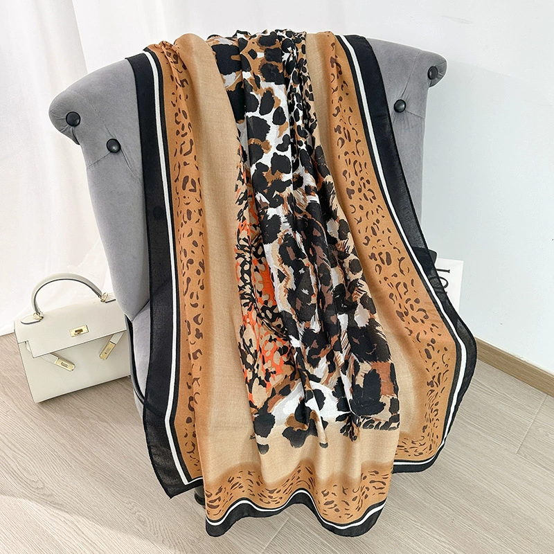 Print Shawl view 8