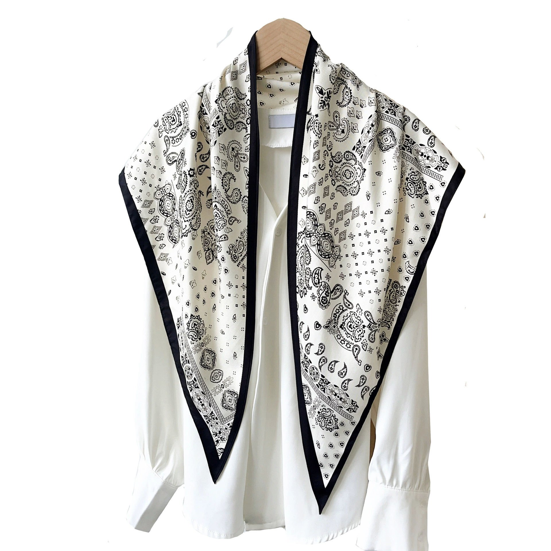 Foulard triangle à motif paisley view 5
