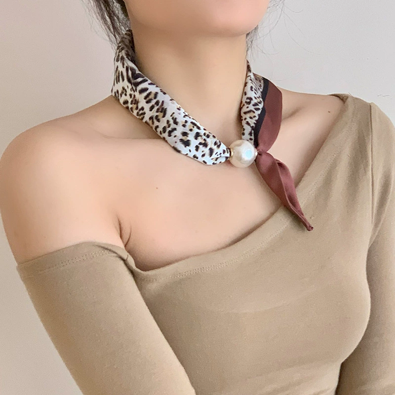 Pearl Magnetic Clasp Scarf view 2