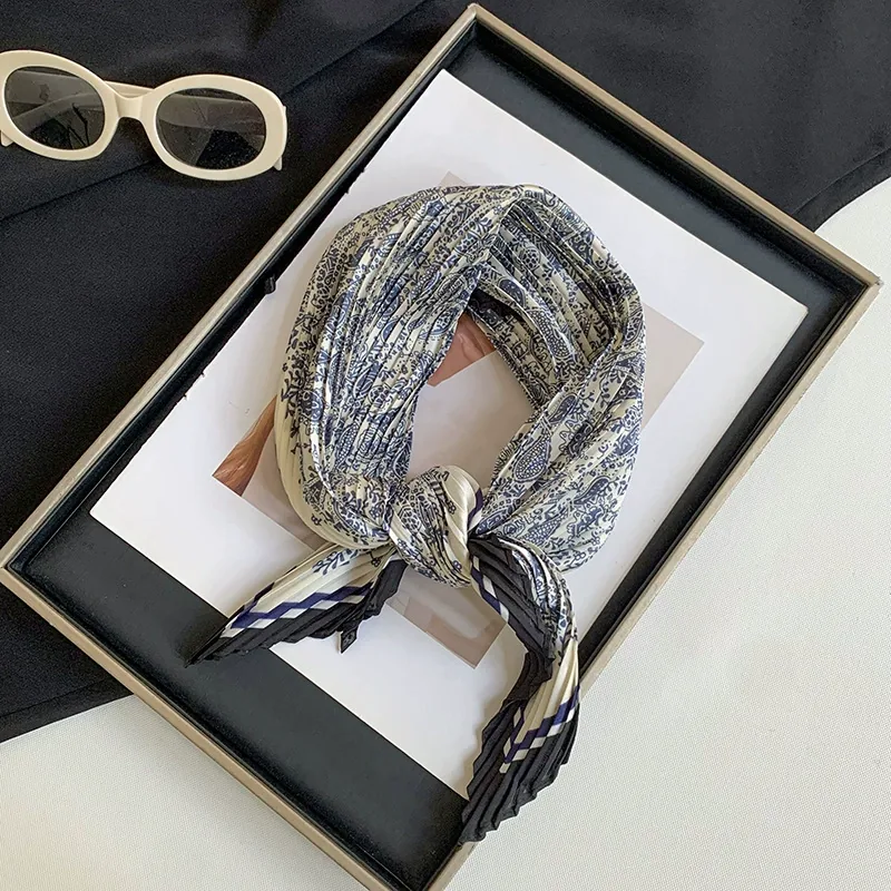 Paisley Diamond Scarf view 10