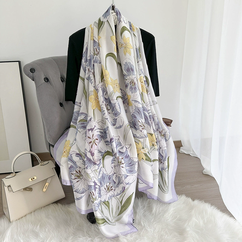 Châle satin imprimé view 6