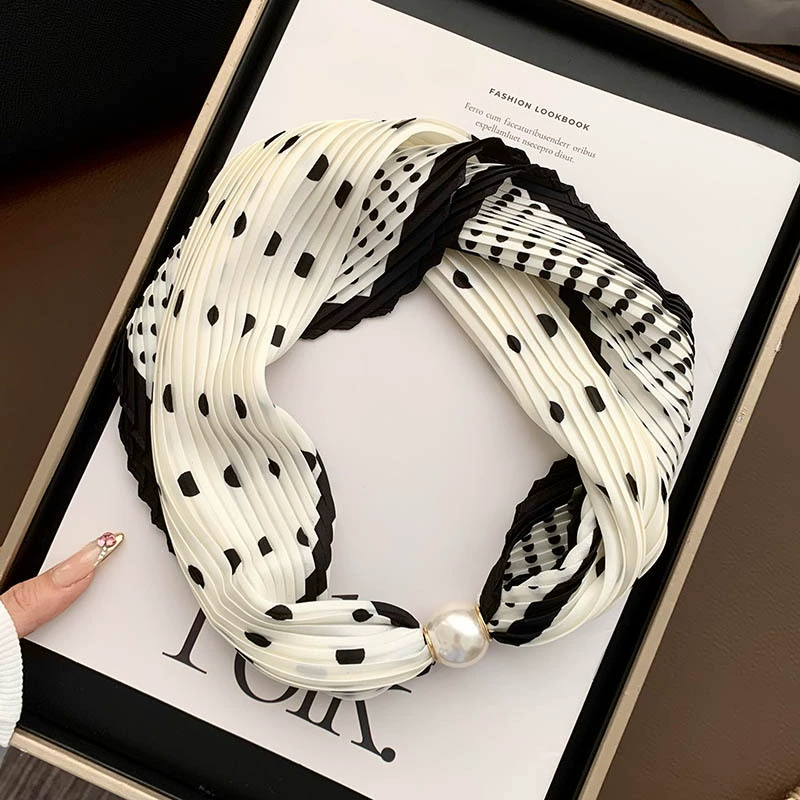 Pearl Necklace Silk Twilly view 9