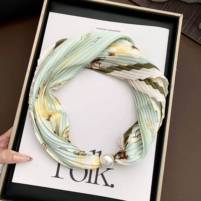 Pearl Necklace Silk Twilly view 12