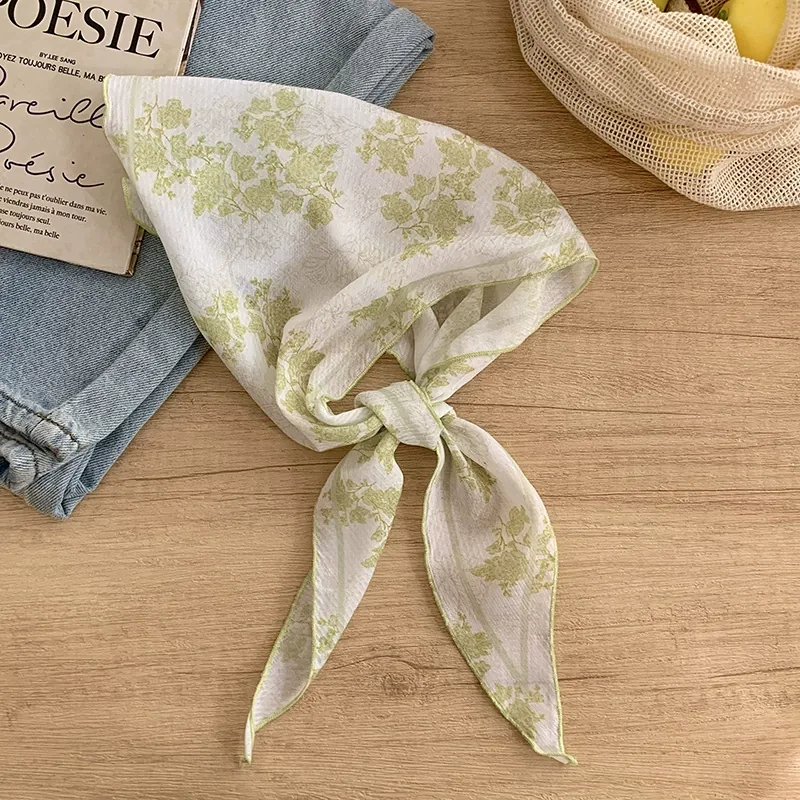 Checkered Triangle Scarf view 10