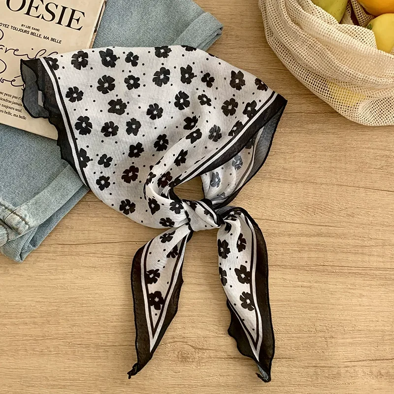 Checkered Triangle Scarf view 11