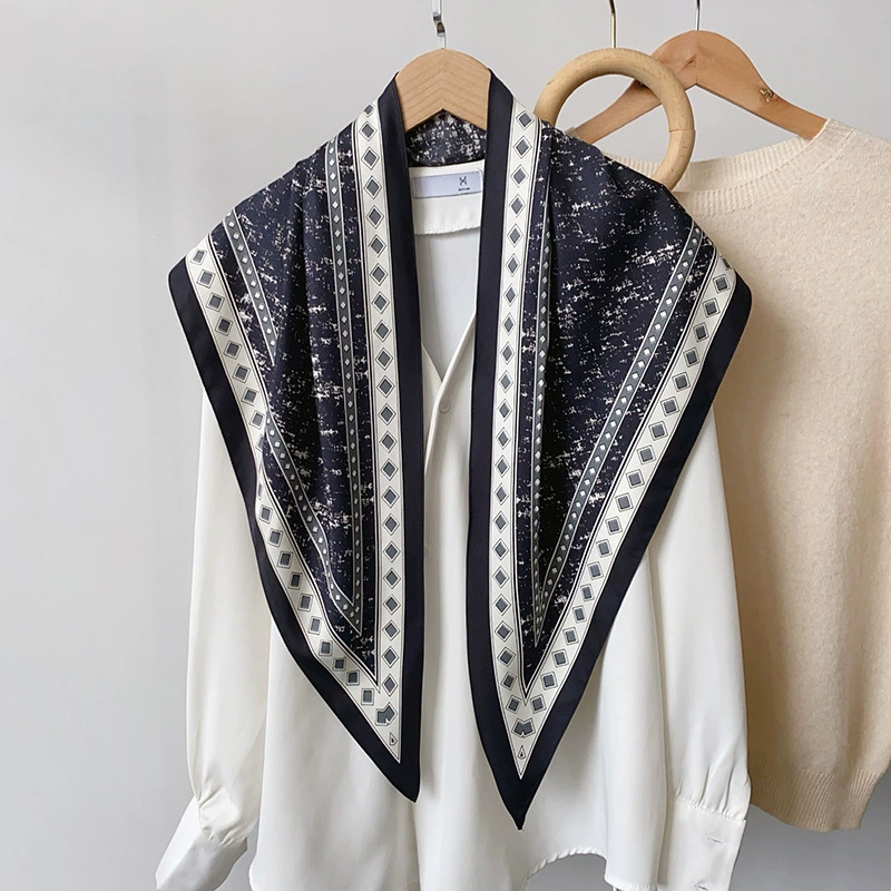 Foulard triangle imprimé denim view 7