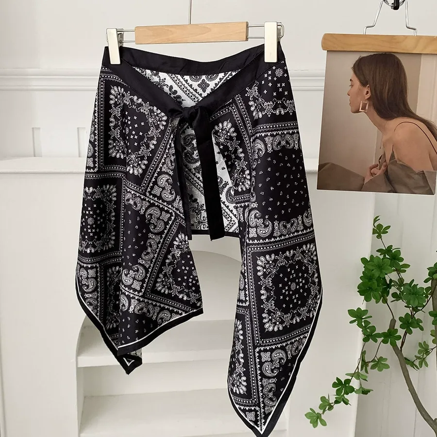 Checkered Skirt Scarf view 4