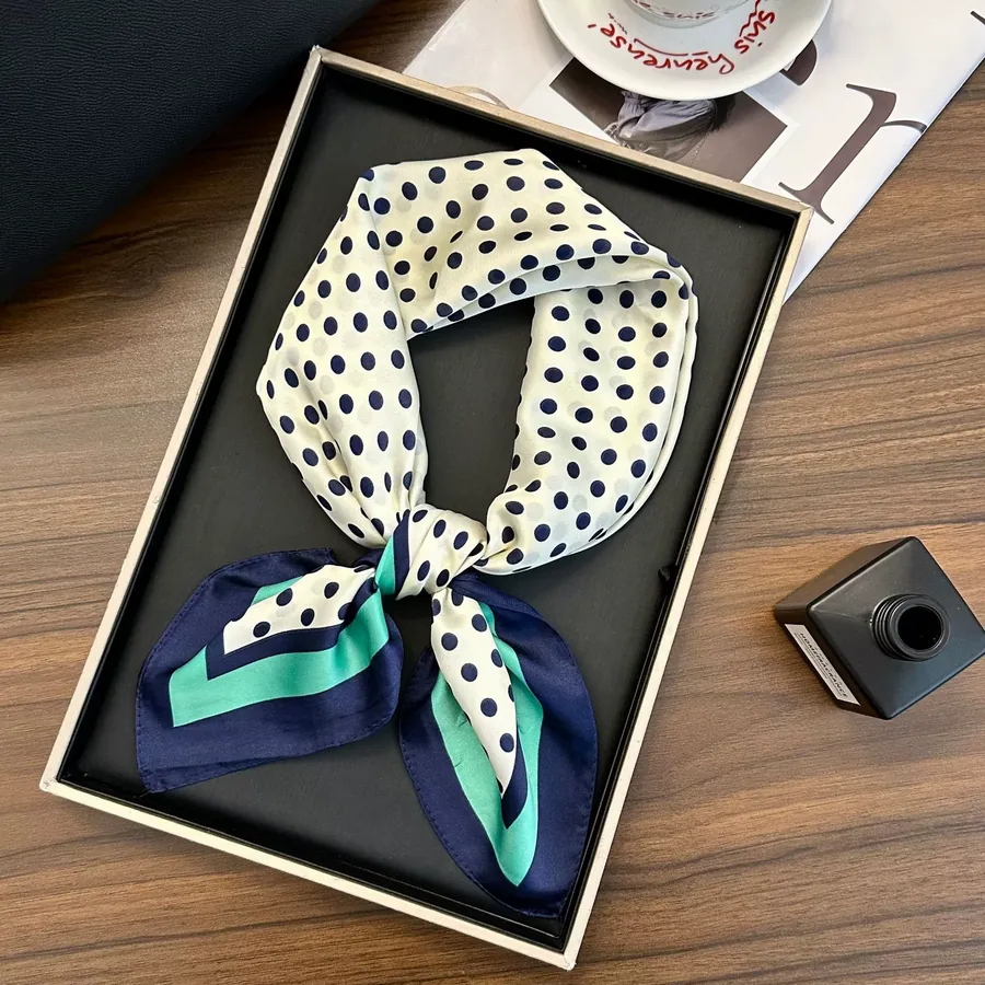 70cm Geometric Square Scarf view 10