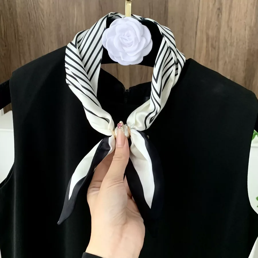 Magnetic Pearl Silk Twilly view 4