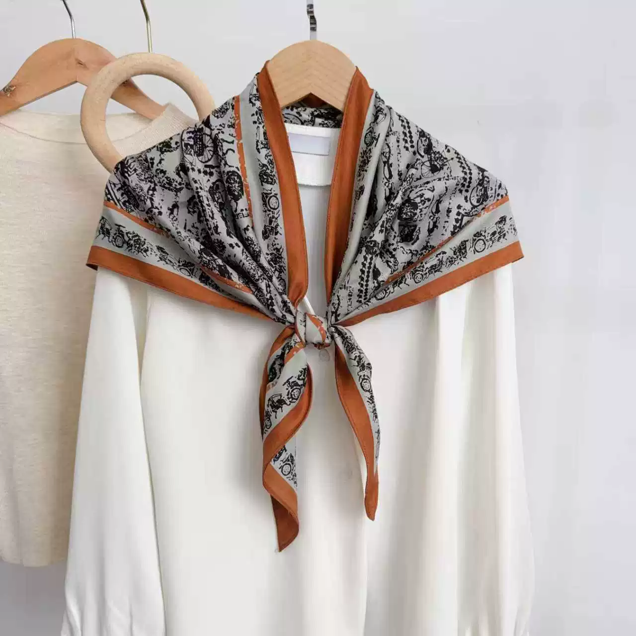 Triangle Scarf view 3