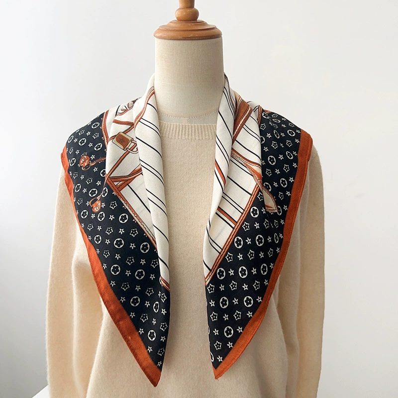 Vintage Chain Small Square Scarf