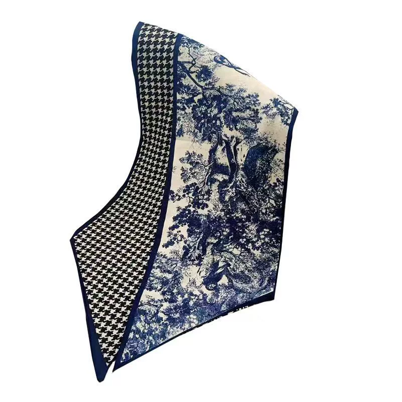 Houndstooth Small Scarf view 5